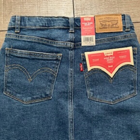 NEW Levi’s Blue Denim Jean Skirt Med Wash Zip Front Elastic‎ Side Girls Size 8 - Picture 10 of 13